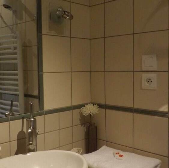 膳宿费 Chambre Et Table D’hôtes Le Fougal