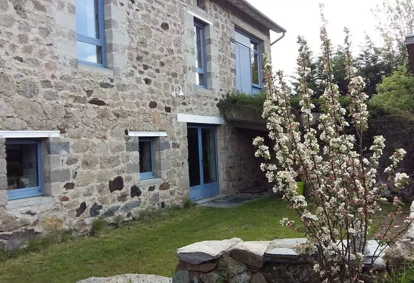 ペンション Chambre Et Table D’hôtes Le Fougal