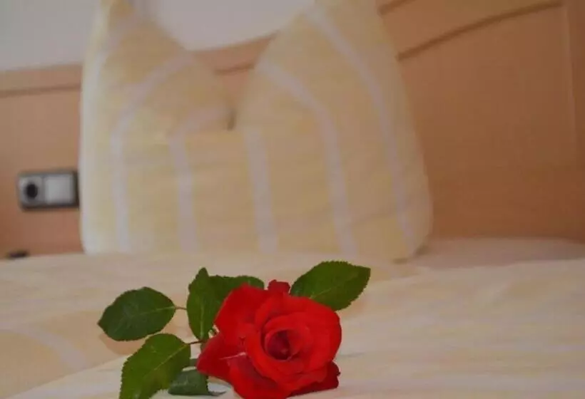 Majatalo Gasthaus Augenstein