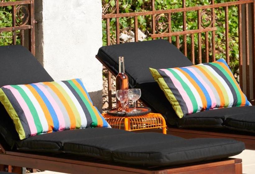 بنسيون La Bergerie Pradel