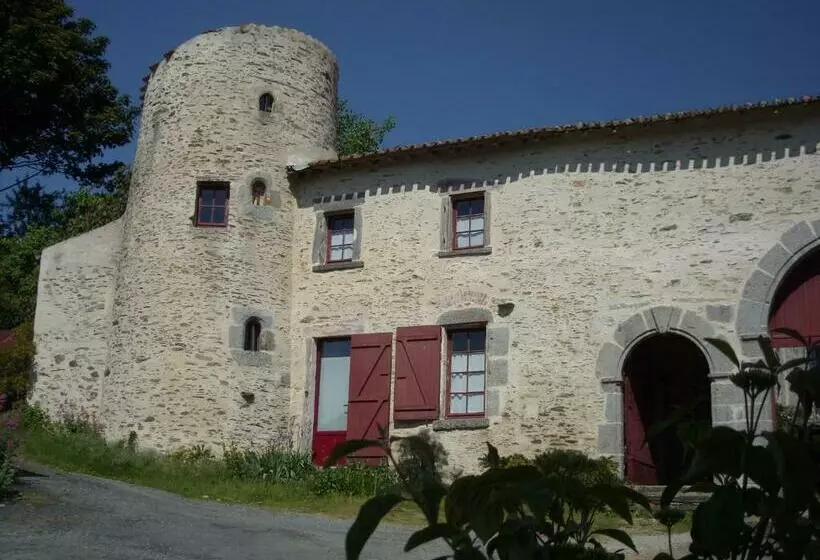 Majatalo La Tour Des Laudes