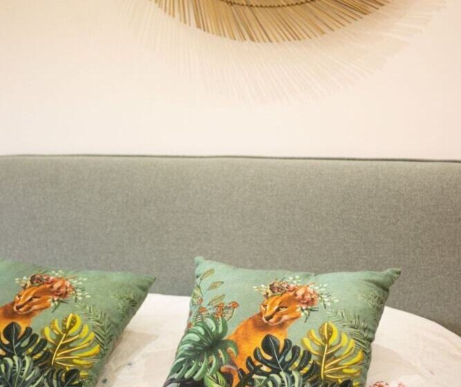 بنسيون Les Granges De Jules