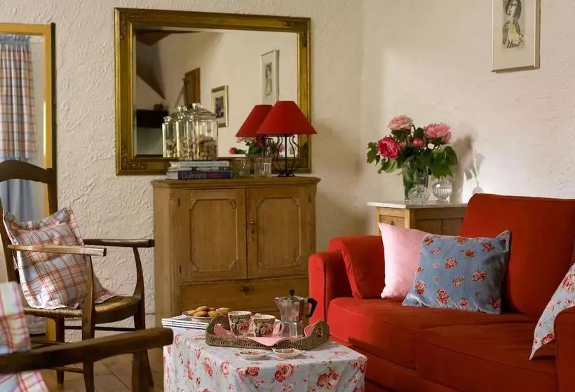 Quaint Cottage In Teillet With Valley View