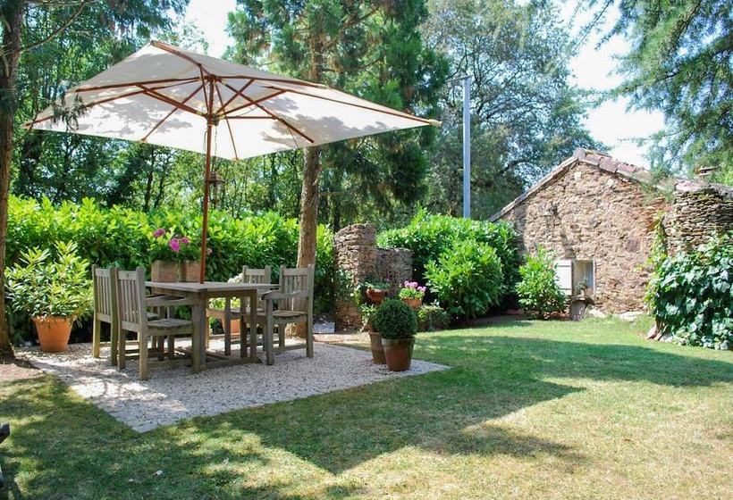 Quaint Cottage In Teillet With Valley View