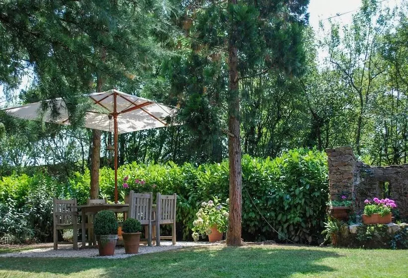Quaint Cottage In Teillet With Valley View