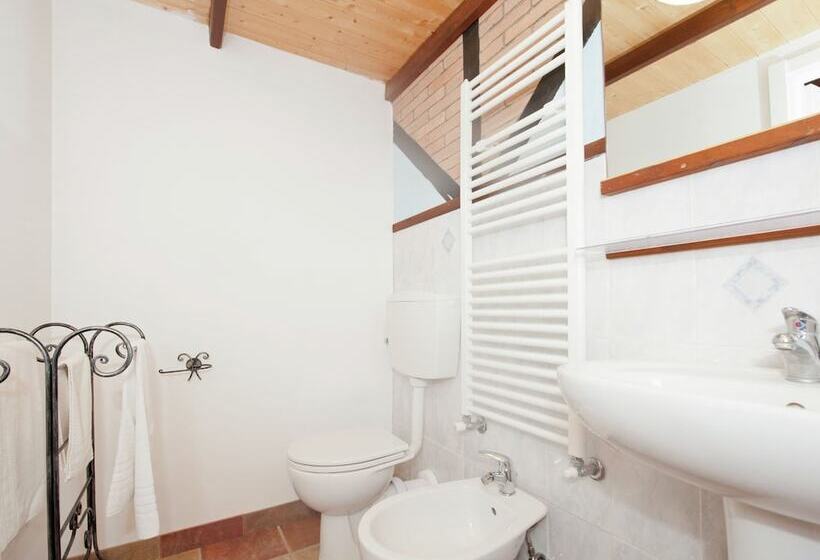 Snug Cottage In Loc. Montebello Bolano With Pool