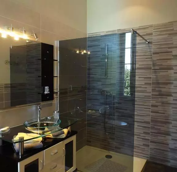 Aamiaismajoitus (B&B) Relais De L Alaric