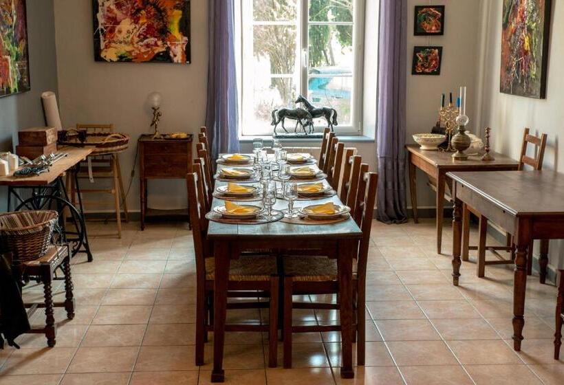 مبيت وإفطار Relais De L Alaric