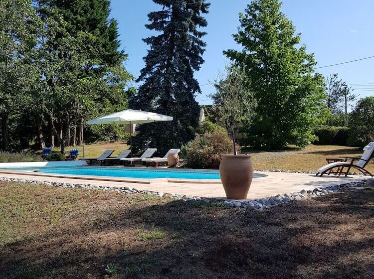 Bed and Breakfast Domaine Du Salabert