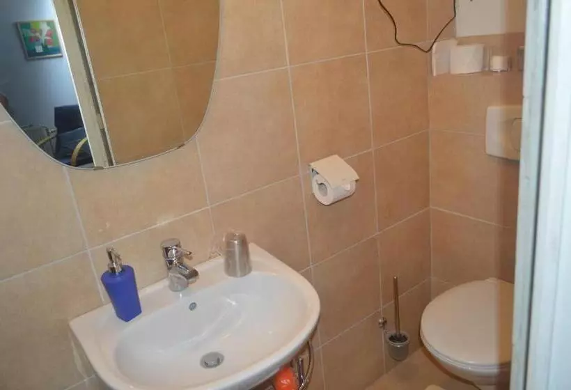 Aamiaismajoitus (B&B) La Gentilhommière Du Château De Ragnies