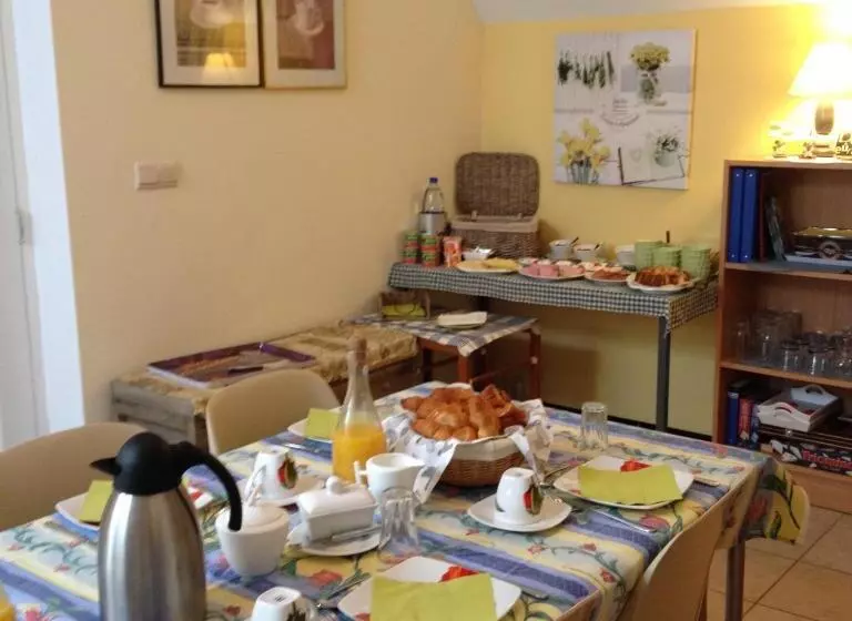 Aamiaismajoitus (B&B) La Gentilhommière Du Château De Ragnies