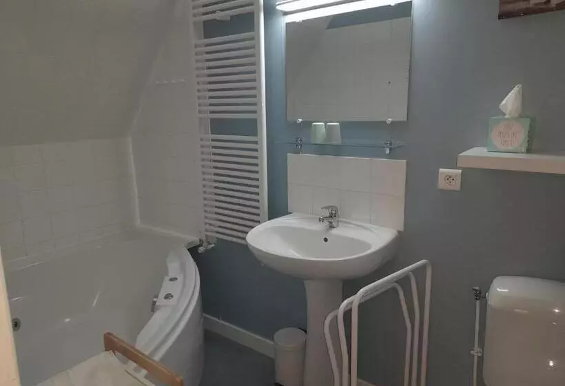 Aamiaismajoitus (B&B) La Maison Du Prince De Condé