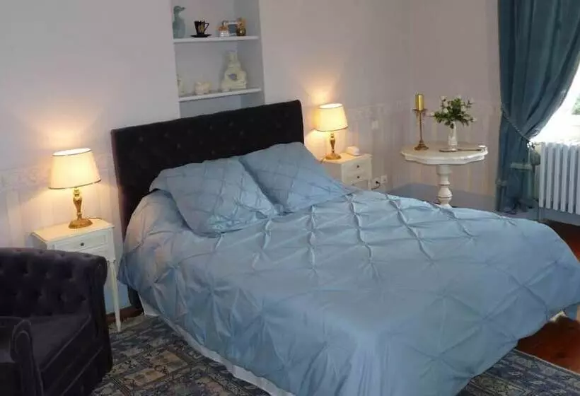 ベッドアンドブレックファースト Manoir Des Chanterelles