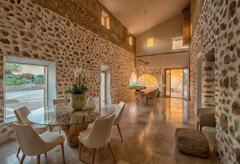 Mesmirizing Cottage In St Llorenç Des Cardassar With Swimming Pool