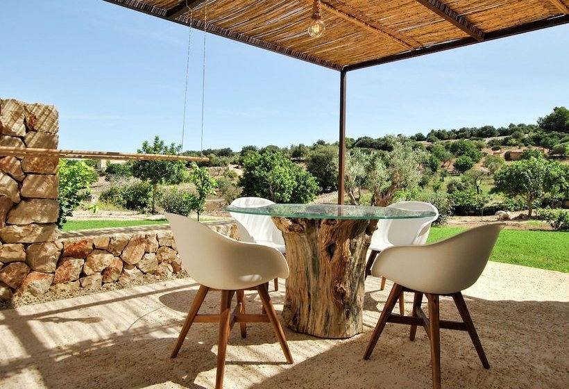 Mesmirizing Cottage In St Llorenç Des Cardassar With Swimming Pool