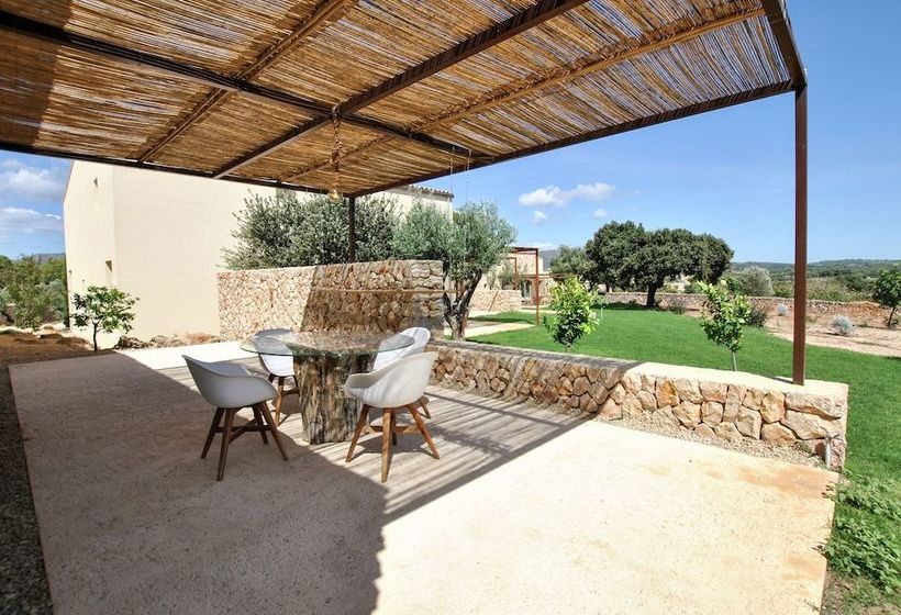 Mesmirizing Cottage In St Llorenç Des Cardassar With Swimming Pool