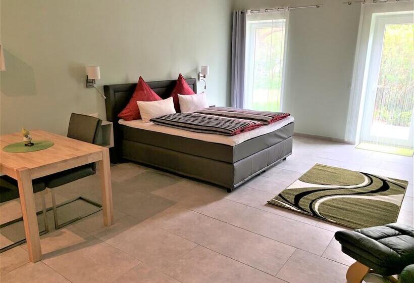 호텔 Apartment Panorama 2 Near Airport