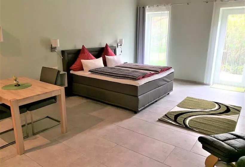 ホテル Apartment Panorama 2 Near Airport