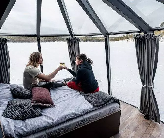 Hotelli Aurorahut, Overwater Hut