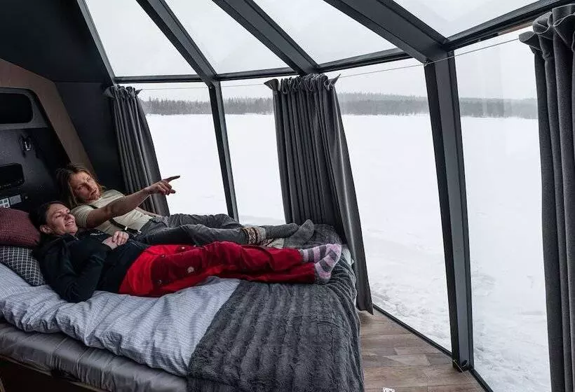 Hotelli Aurorahut, Overwater Hut