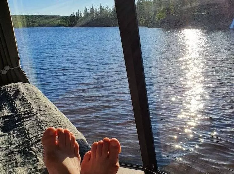 Hotelli Aurorahut, Overwater Hut