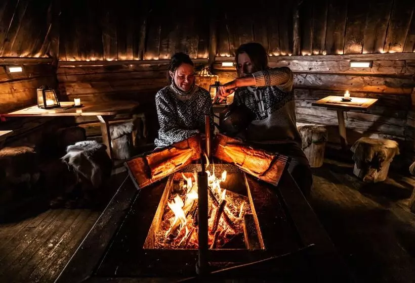 Hotelli Aurorahut, Overwater Hut