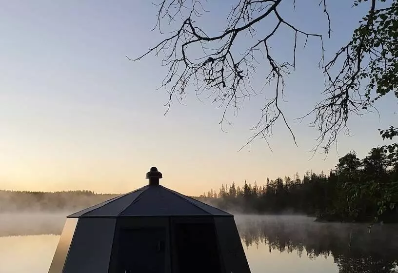 Hotelli Aurorahut, Overwater Hut