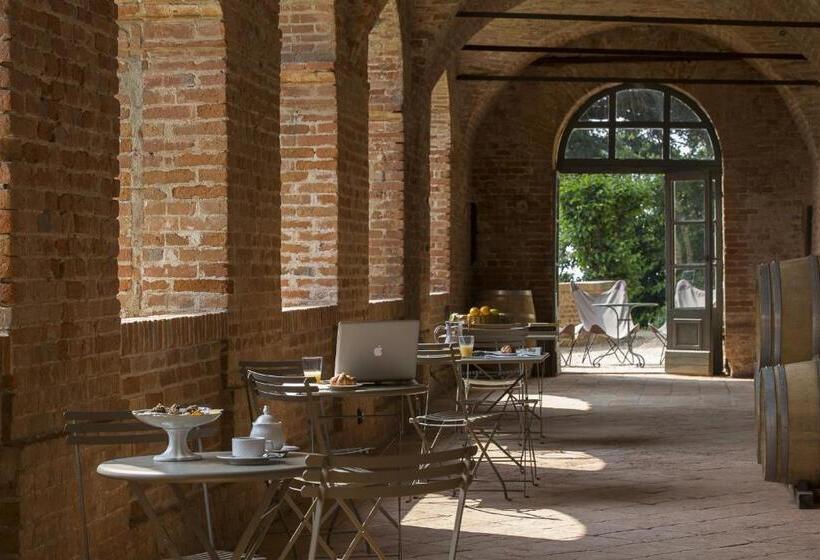 فندق ريفى Marchesi Alfieri   Cantine E Ospitalità