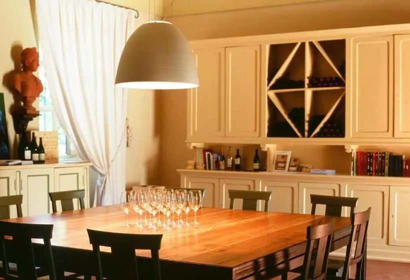 田舎風ホテル Marchesi Alfieri   Cantine E Ospitalità