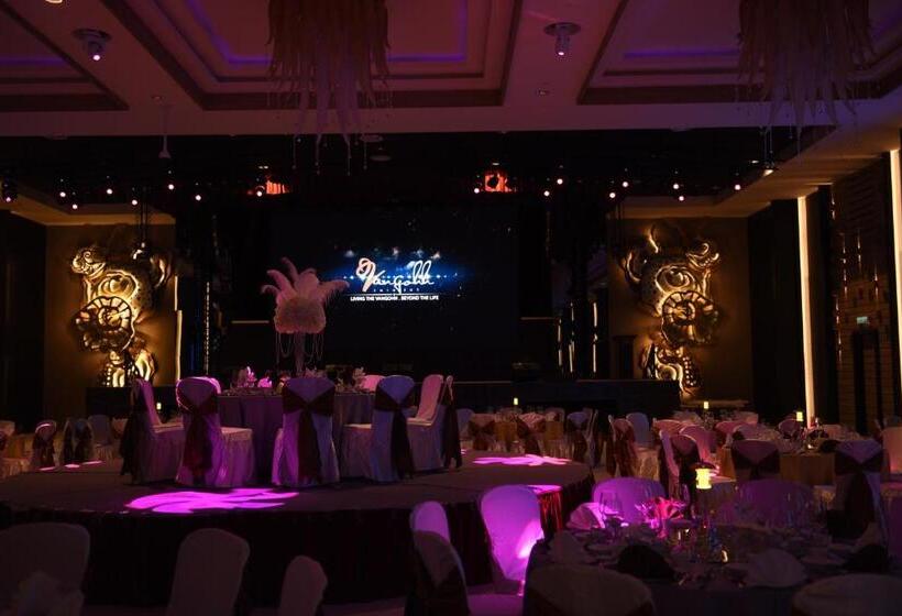 Vangohh Eminent Hotel & Spa