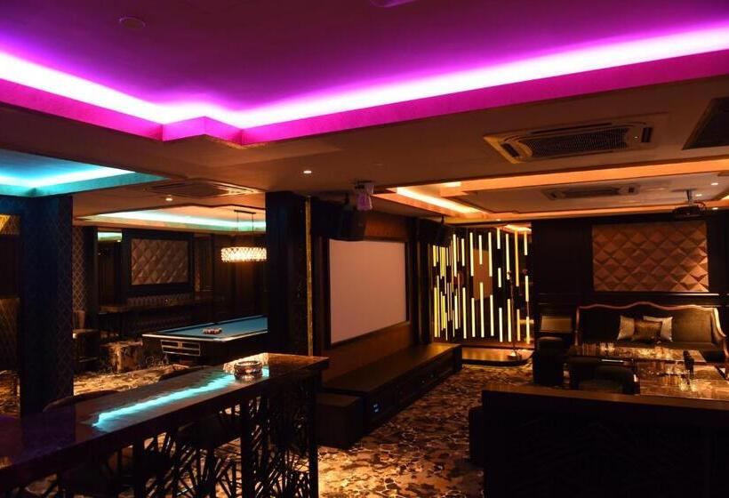 Vangohh Eminent Hotel & Spa