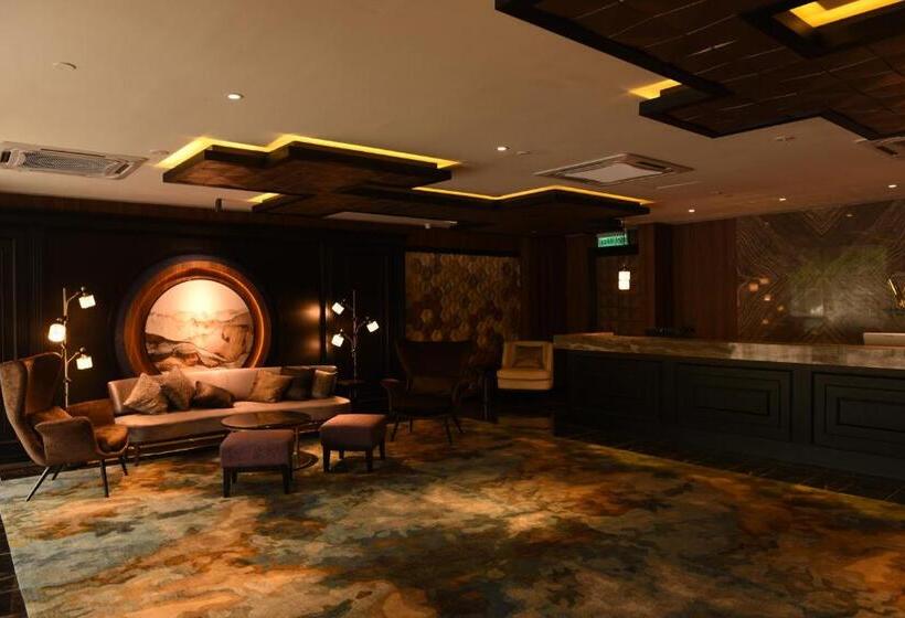 Vangohh Eminent Hotel & Spa