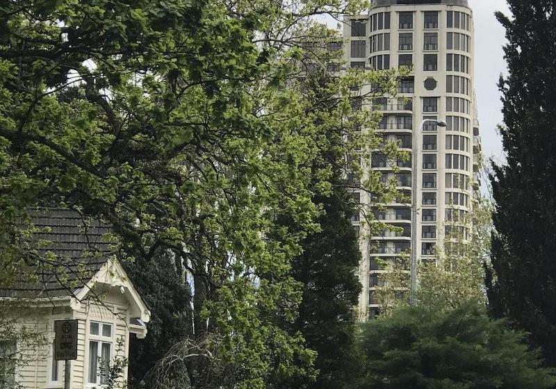 Отель Waterloo Quadrant