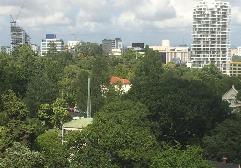 Отель Waterloo Quadrant