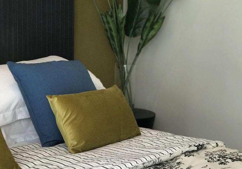 Отель Waterloo Quadrant