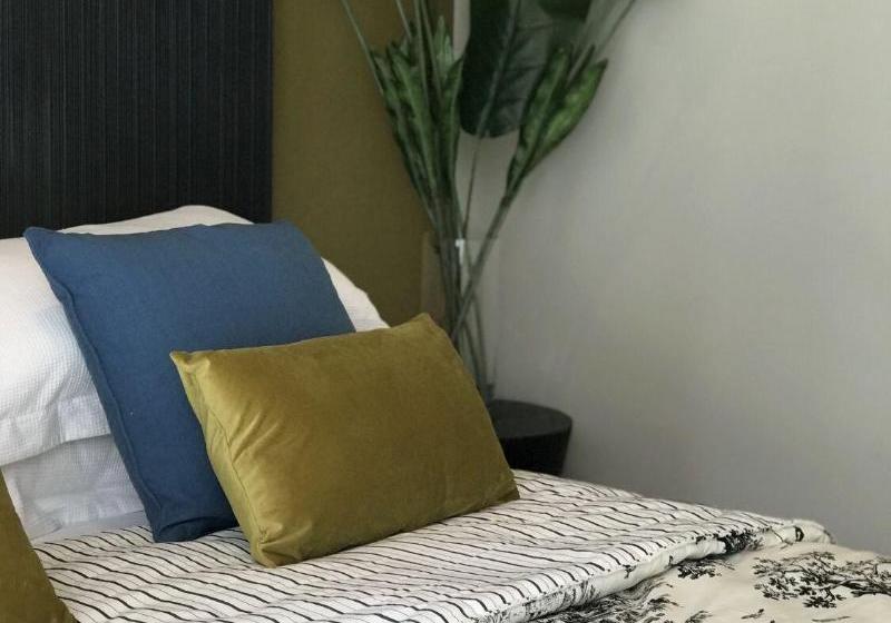 Отель Waterloo Quadrant