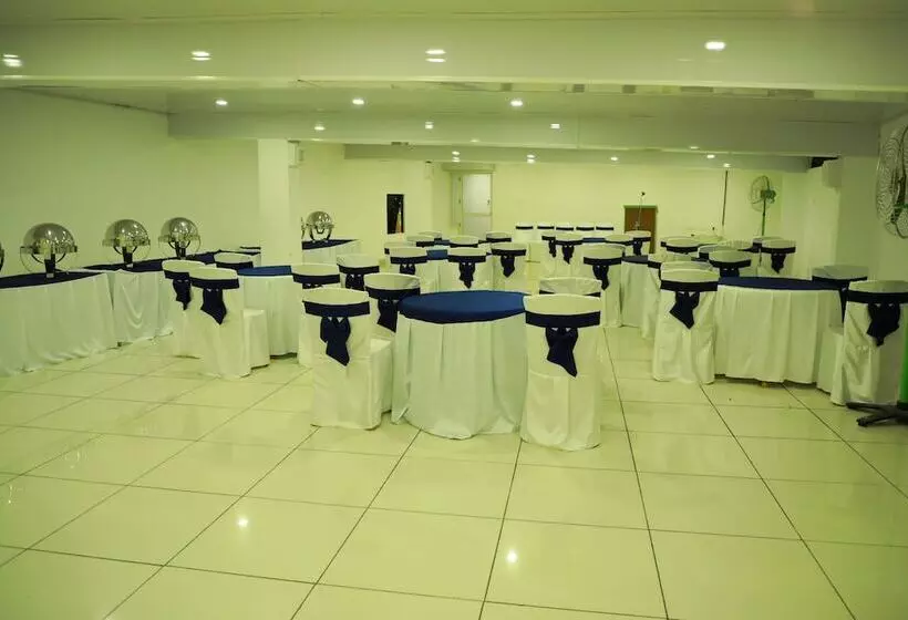 Hotelli Wayanad Royal Crown