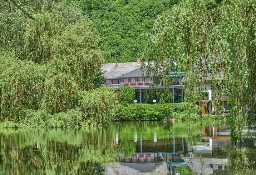 Land Gut Hotel Forellenhof