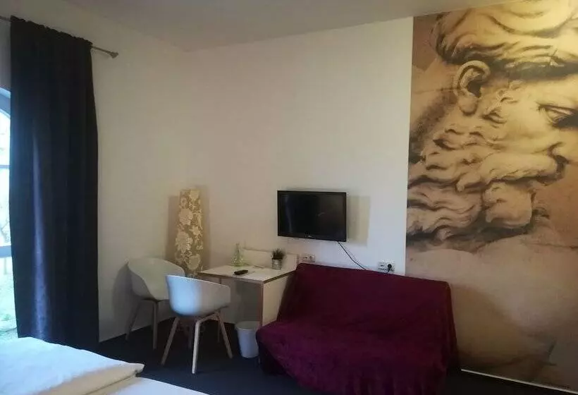 Landhotel Schloss Sörgenloch