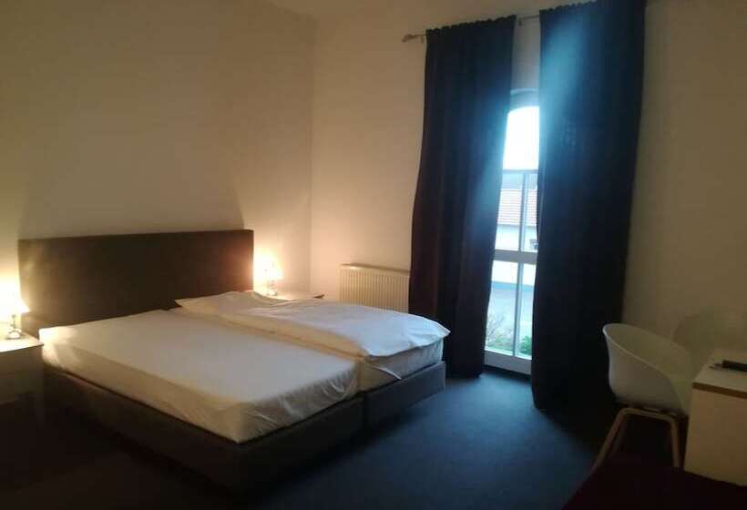 Landhotel Schloss Sörgenloch