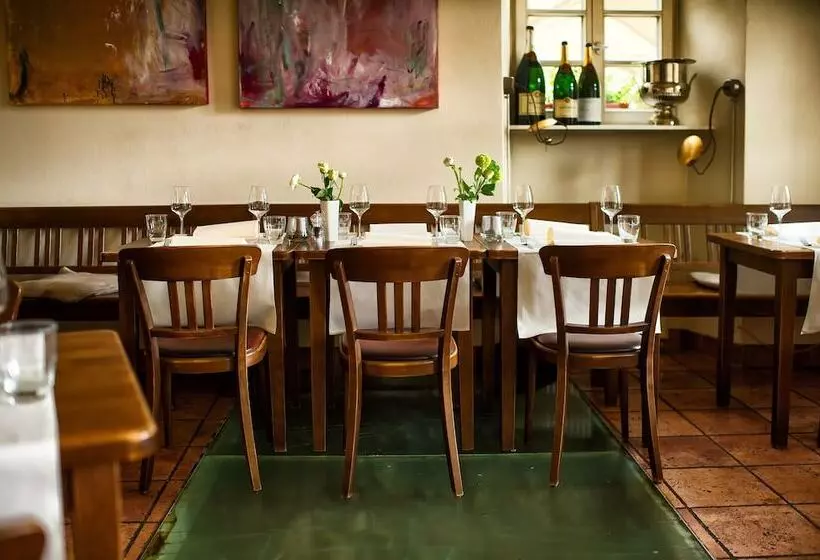 Landhotel Schloss Sörgenloch