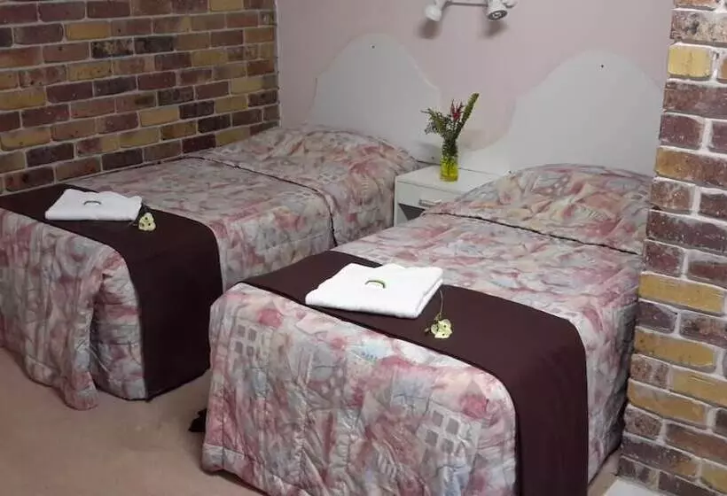 Motelli Nimbin Rocks Retreat