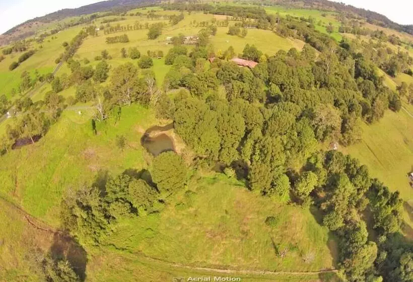 Motelli Nimbin Rocks Retreat