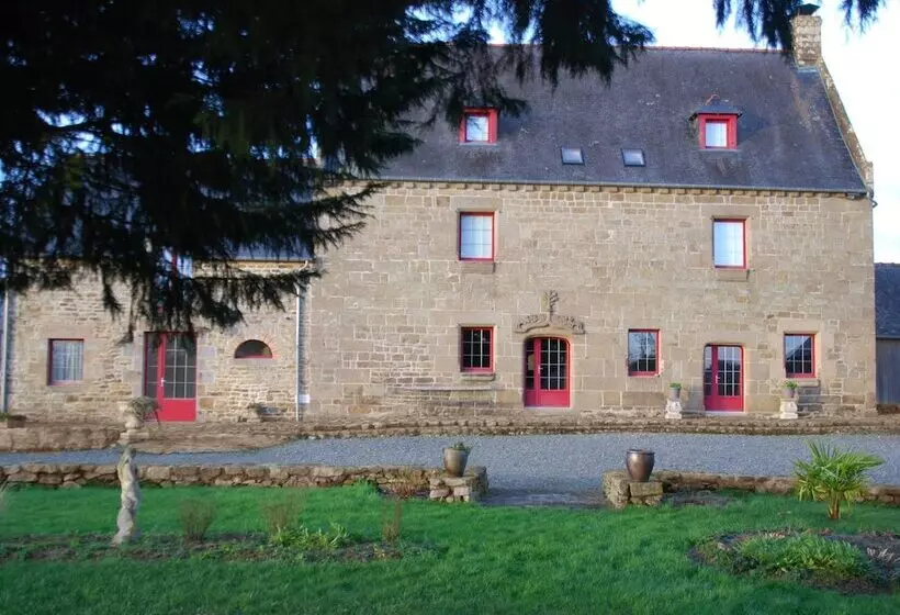 Majatalo Au Domaine De Rimou