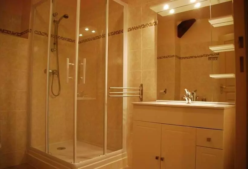 Majatalo Au Domaine De Rimou