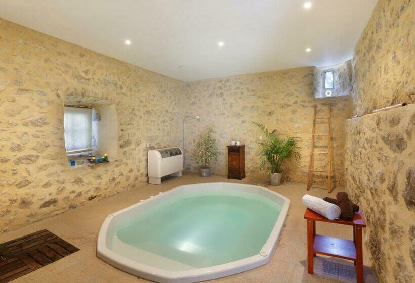 بنسيون Chateau De Montfroc