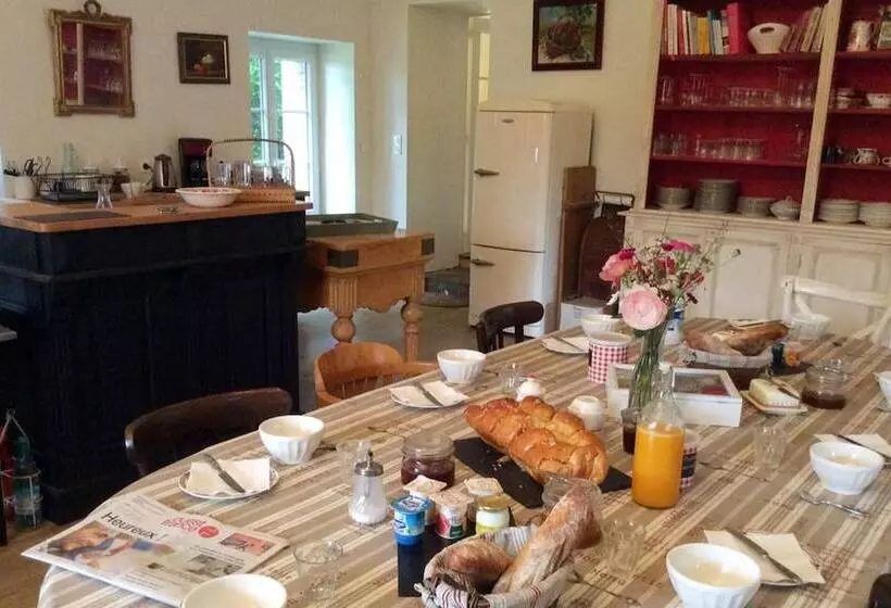 Majatalo La Maison Du Pinier