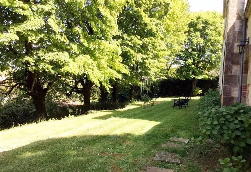 Majatalo La Maison Du Pinier