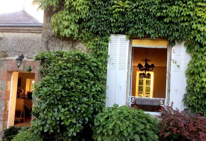 Majatalo La Maison Du Pinier