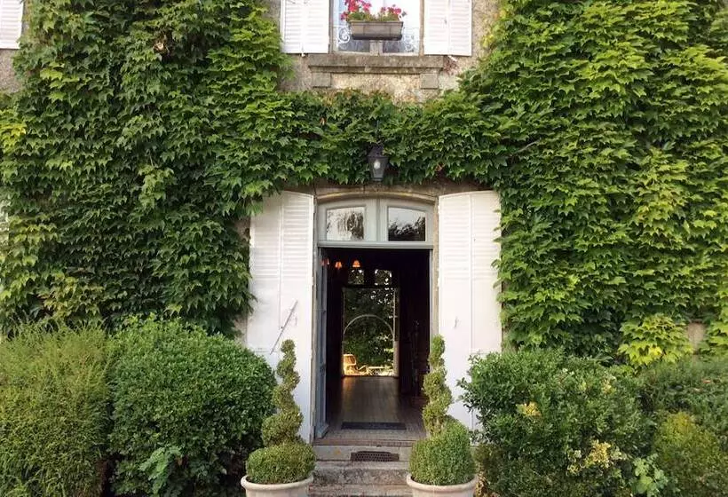 Majatalo La Maison Du Pinier